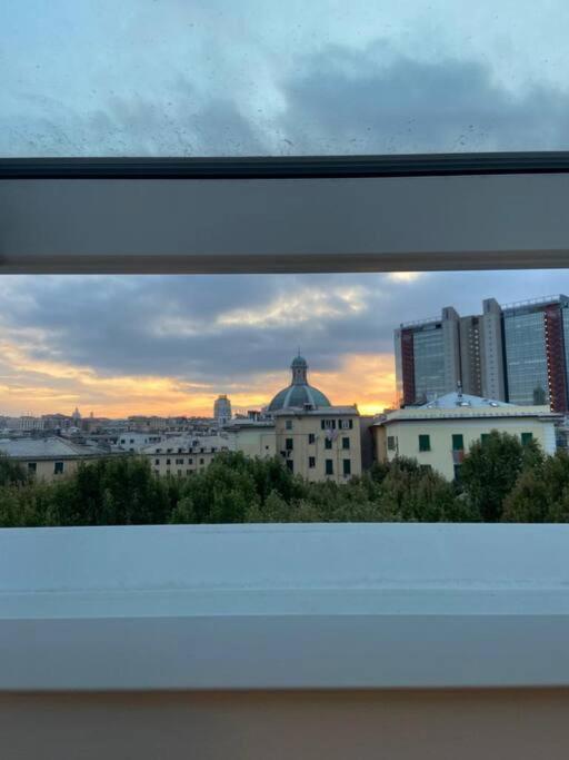 Casa Savo - Parcheggio Gratuito Nella Blu Area Appartement Genua Buitenkant foto