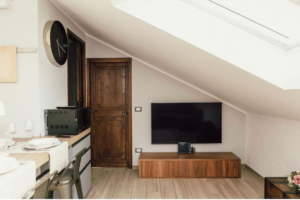 Casa Savo - Parcheggio Gratuito Nella Blu Area Appartement Genua Buitenkant foto