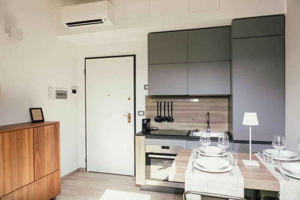 Casa Savo - Parcheggio Gratuito Nella Blu Area Appartement Genua Buitenkant foto